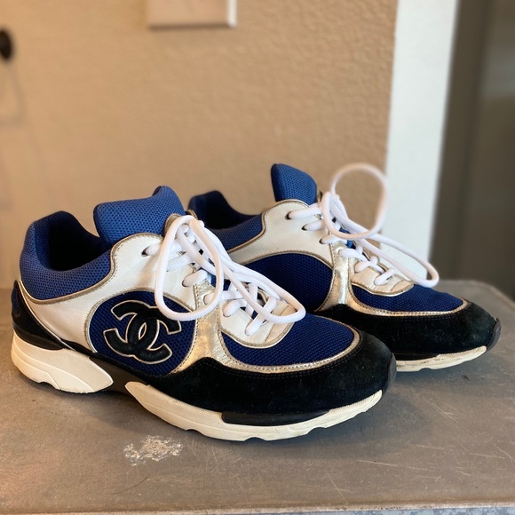 Women's Chanel Suede CC cruise suede trainer - Picture 14 of 16